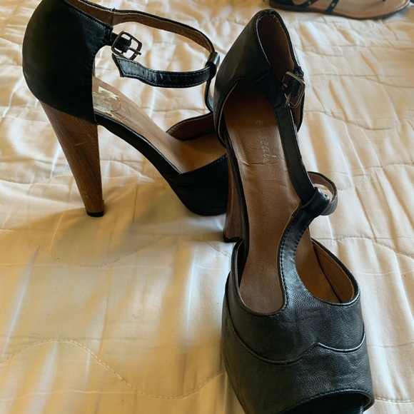 Wet Seal heels - Picture 2 of 4